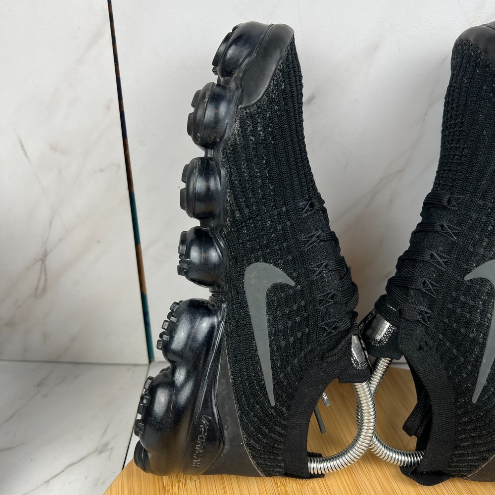 Nike Air Vapormax Flyknit 3 Womens Size 8 Triple Black Running Shoes AJ6910-002 - Picture 5 of 12